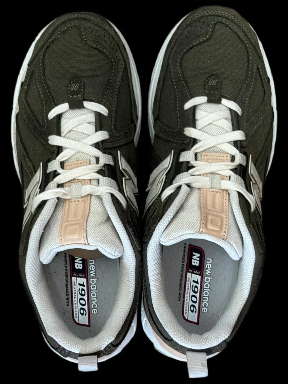 New Balance 1906R Olive Green & Cream  Sneakers Men’s size 11 EUC 2X